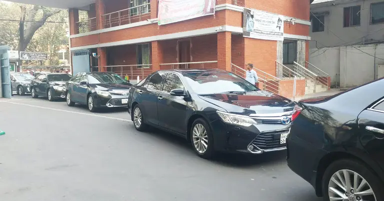 নতুন মন্ত্রিসভার সদস্যদের জন্য গাড়ি